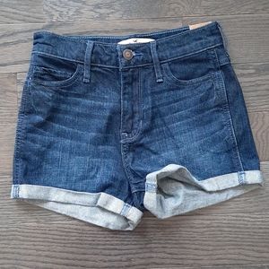 NEW Hollister High Rise Jean Shorts 00